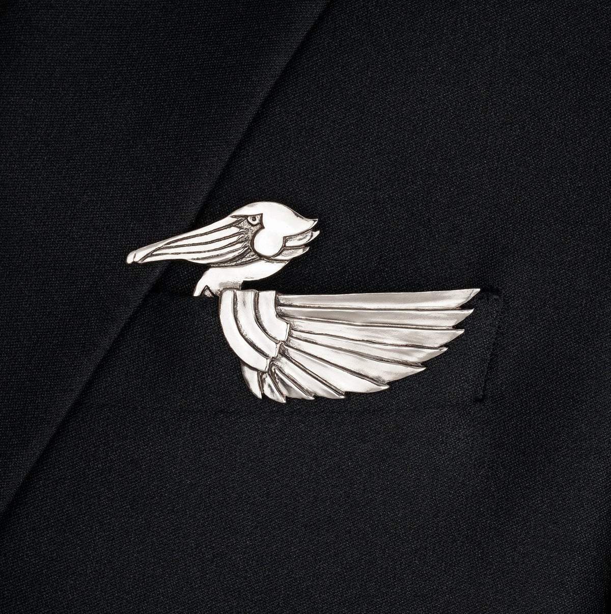 ✨ Broche animale sculptée de luxe – Un accessoire haut de gamme qui ne passe pas inaperçu, idéal pour les costumes et les blazers