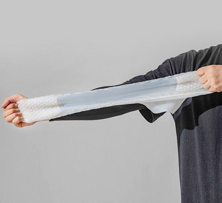 Fini les baskets mouillées ! Sur-chaussures pour forte pluie — Antidérapantes et pliables pour se glisser dans votre sac 🌧️