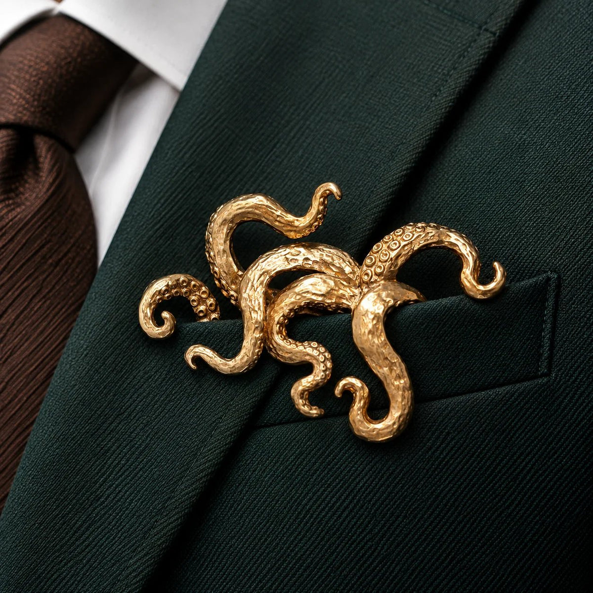 ✨ Broche animale sculptée de luxe – Un accessoire haut de gamme qui ne passe pas inaperçu, idéal pour les costumes et les blazers