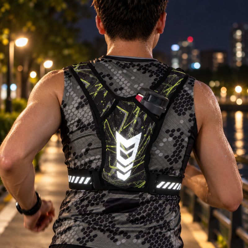 🏃 Gilet de course mains libres — Rangement pour bouteille d'eau et téléphone, et éléments réfléchissants pour plus de sécurité