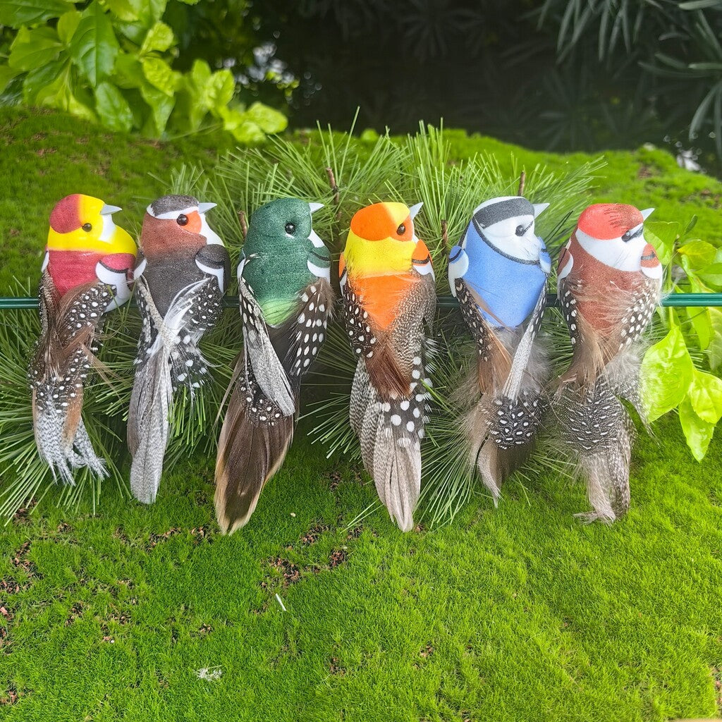 🐦 Oiseaux en plumes artificielles avec pince (12 pièces par paquet)