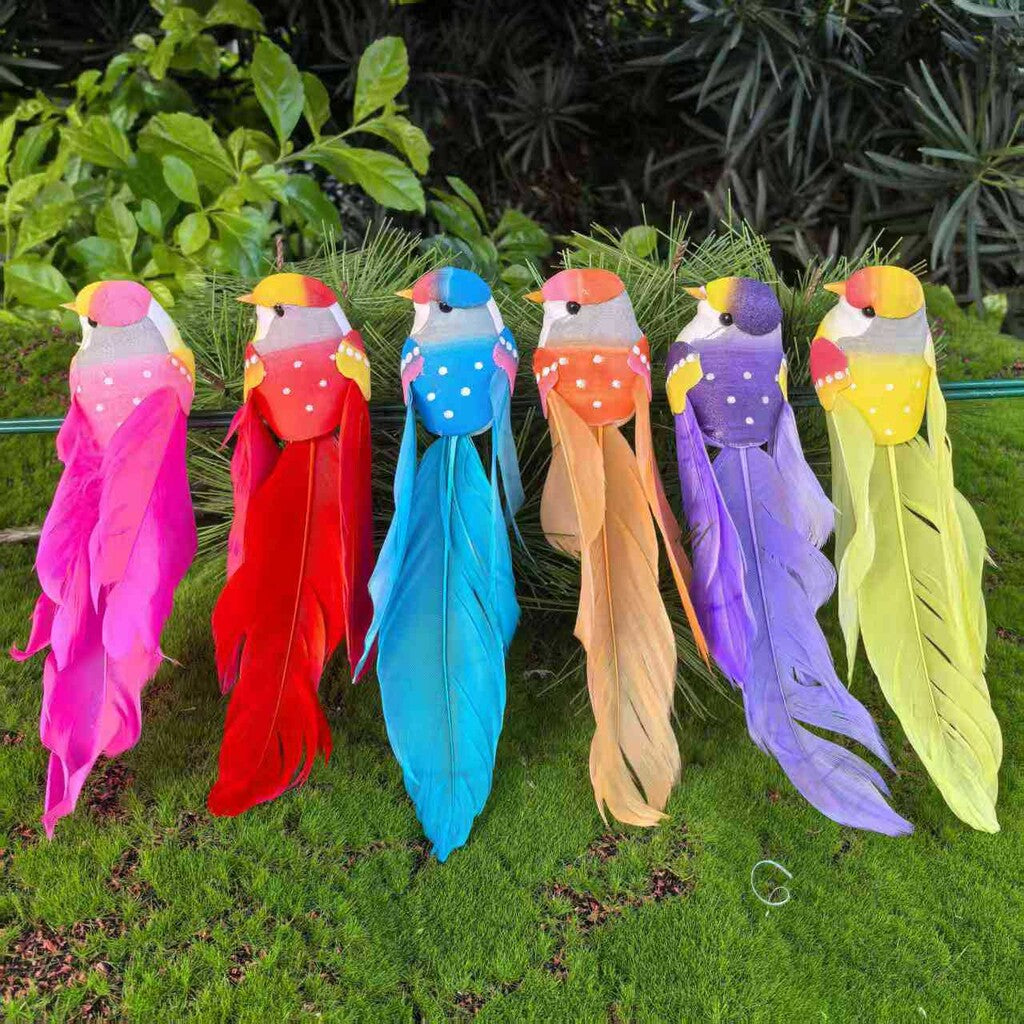 🐦 Oiseaux en plumes artificielles avec pince (12 pièces par paquet)