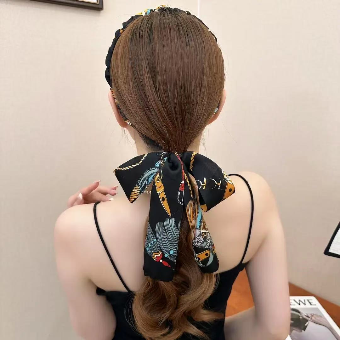 Nouveau bandeau en tissu – accessoire pour cheveux de style ethnique avec une chaîne tressée et un ruban ondulé