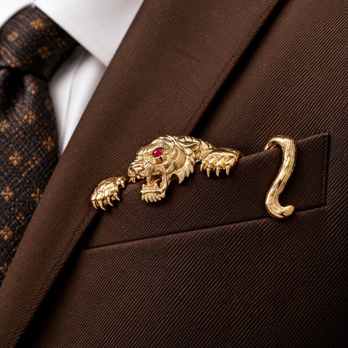 ✨ Broche animale sculptée de luxe – Un accessoire haut de gamme qui ne passe pas inaperçu, idéal pour les costumes et les blazers