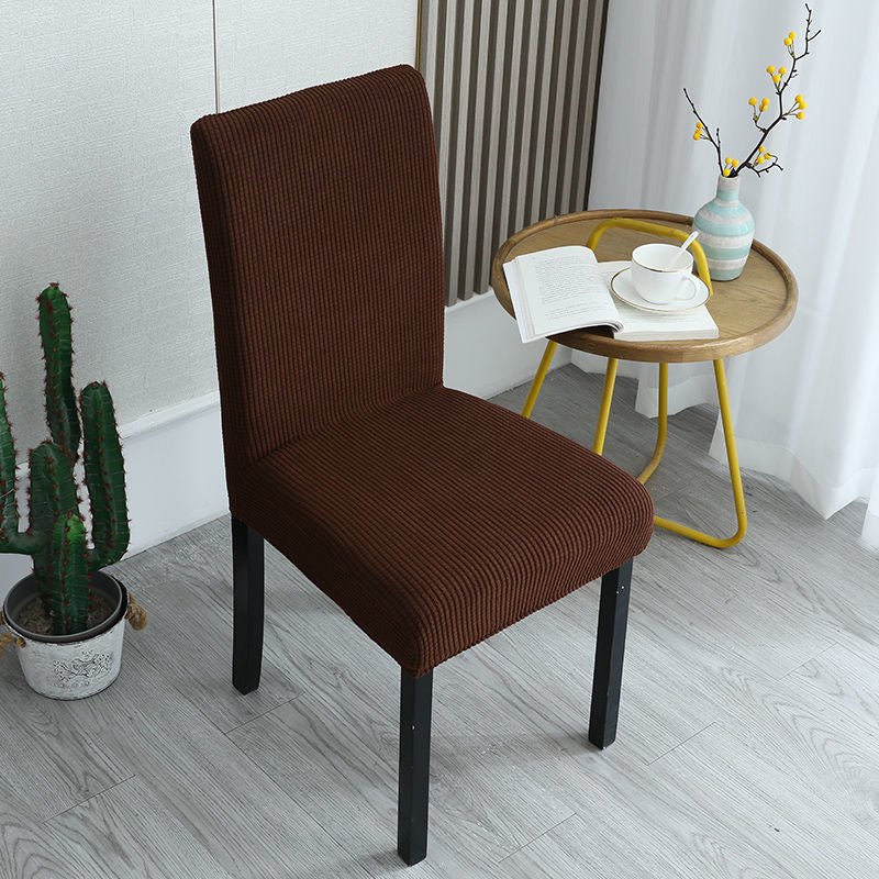 🪑Housses de chaise : redonnez instantanément un coup de jeune à une vieille chaise !