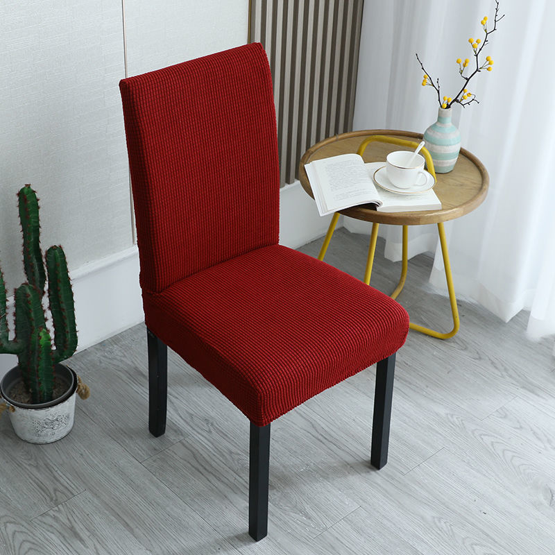 🪑Housses de chaise : redonnez instantanément un coup de jeune à une vieille chaise !