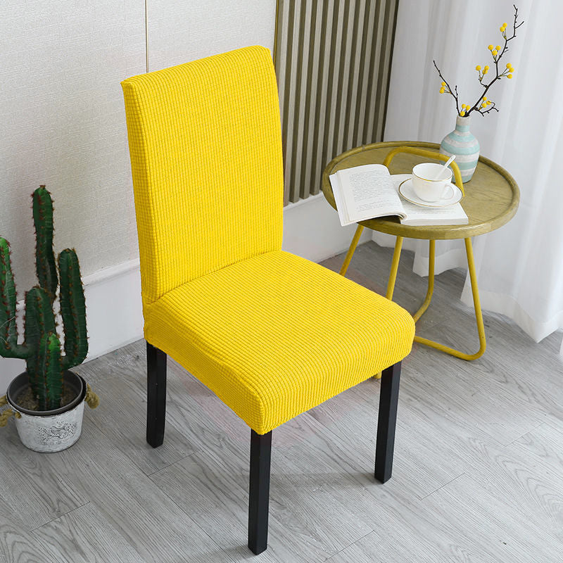 🪑Housses de chaise : redonnez instantanément un coup de jeune à une vieille chaise !