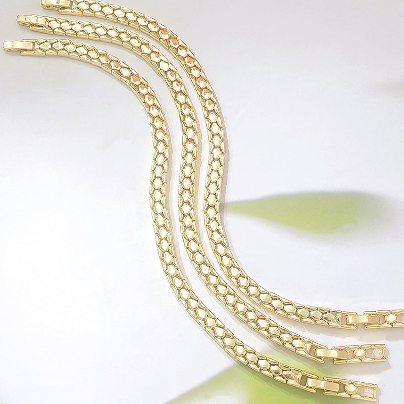 🎉 Soldes 2026 — Plus de 13 000 exemplaires vendus ! 💞 Bracelet élégant à chaîne dorée pour femme